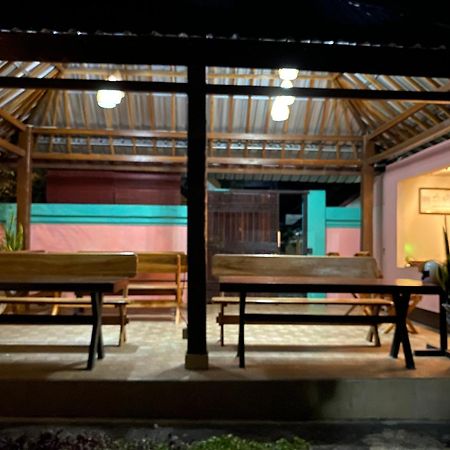 Semilir Inn 圣吉吉 外观 照片