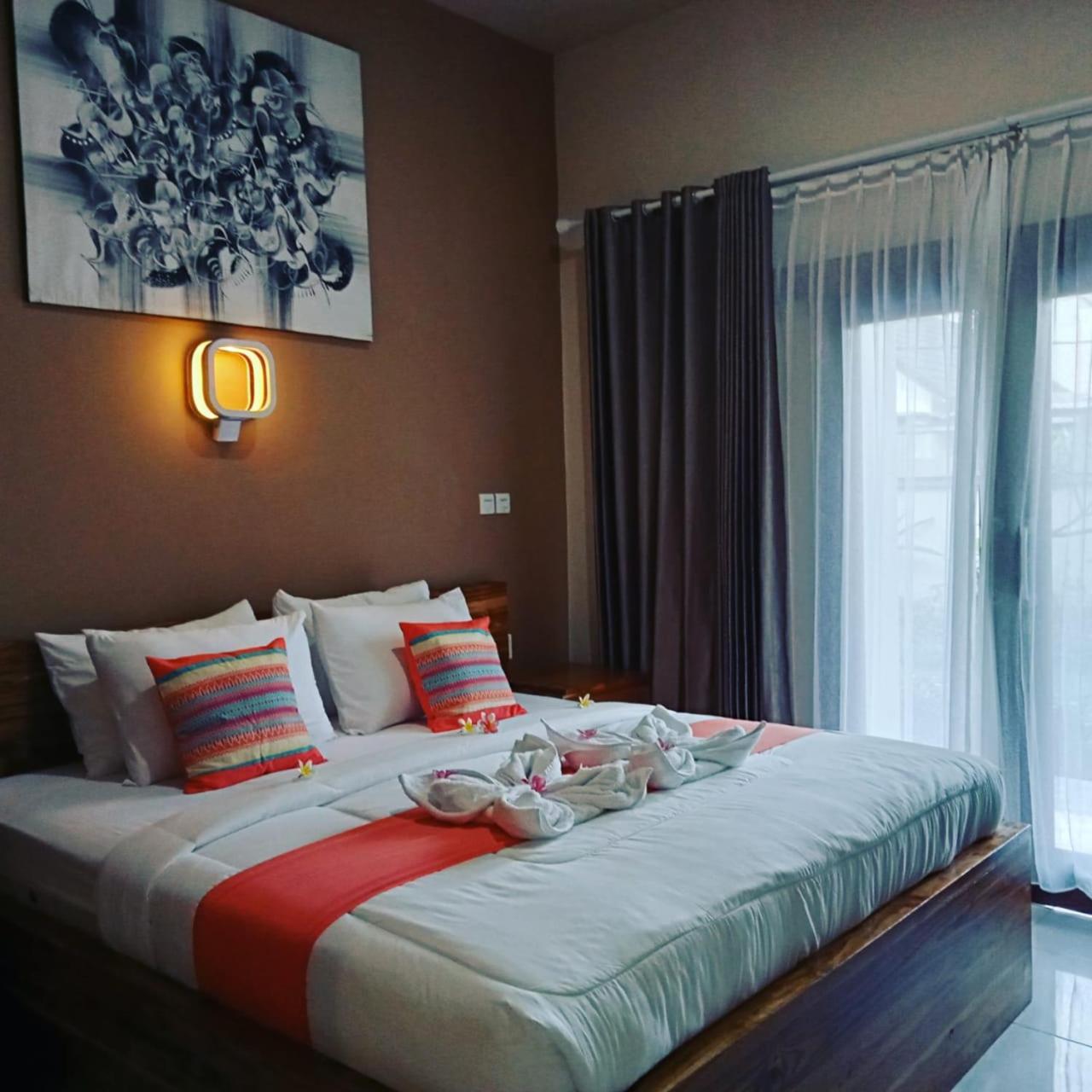 Semilir Inn 圣吉吉 外观 照片