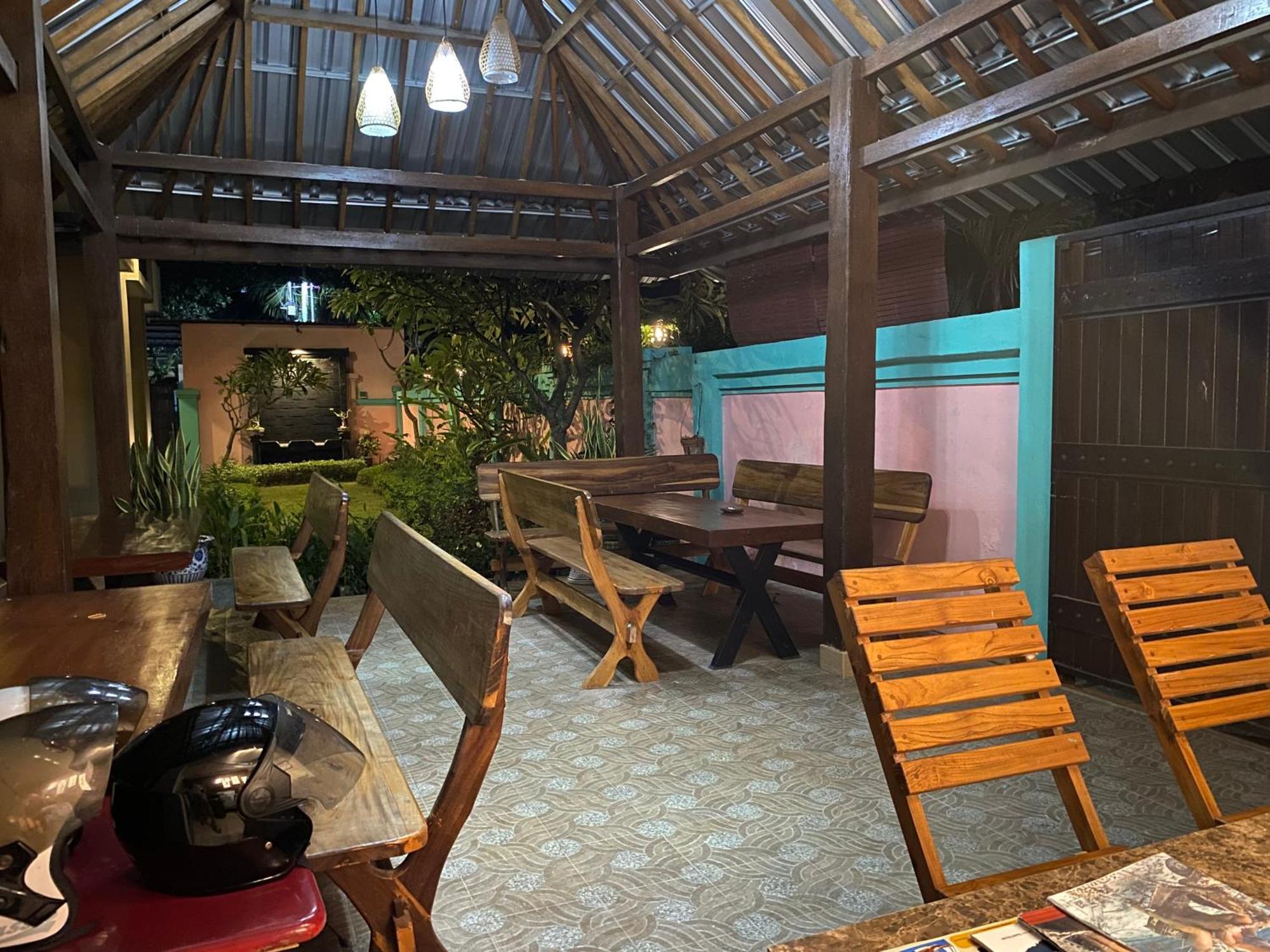 Semilir Inn 圣吉吉 外观 照片