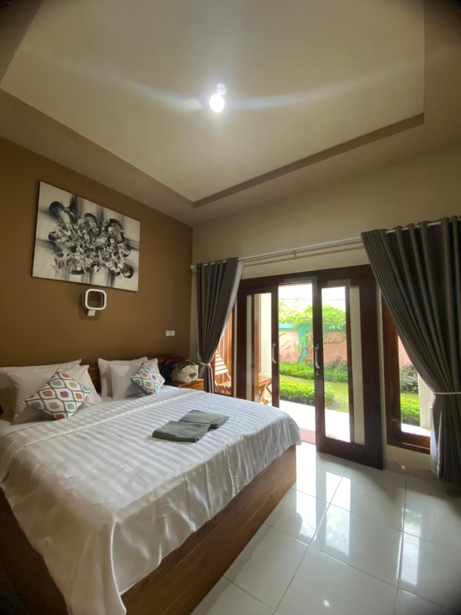 Semilir Inn 圣吉吉 外观 照片